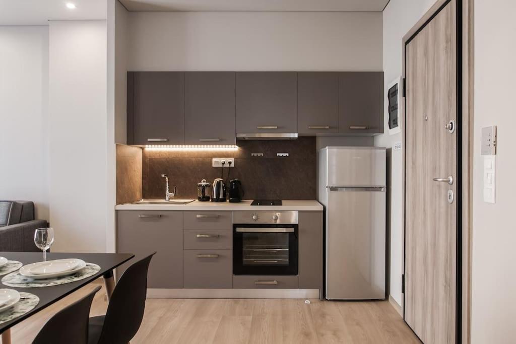 Piraeus Deluxe 2Bdr Apt - Near Metro And Port エクステリア 写真