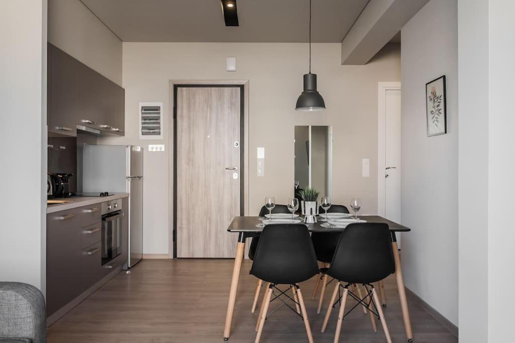 Piraeus Deluxe 2Bdr Apt - Near Metro And Port エクステリア 写真
